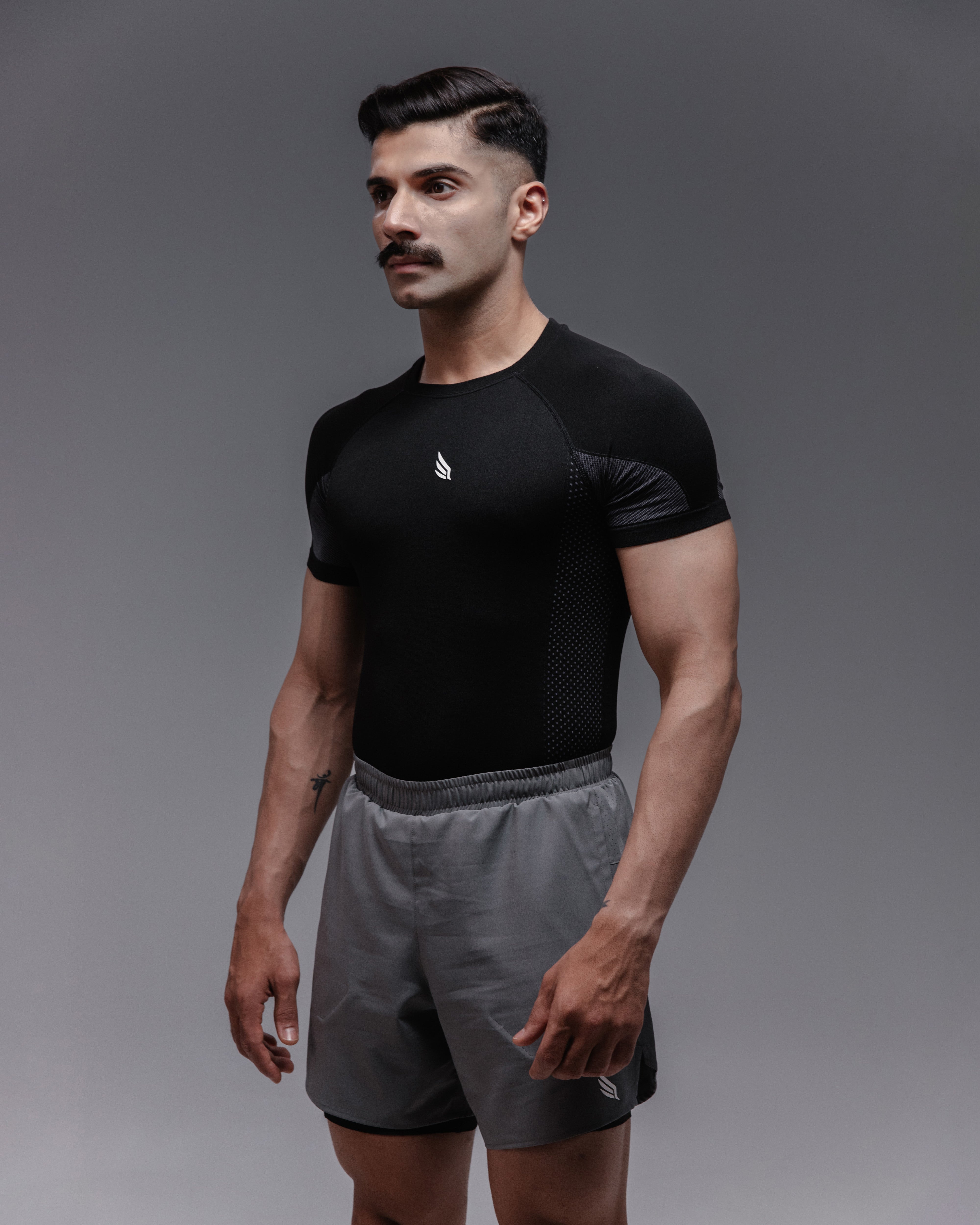 SEAMLESS Titan T-Shirt